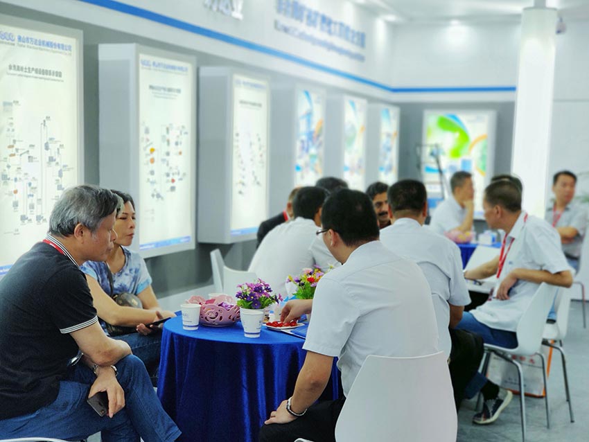 彩神(中国)携系列新品精彩亮相第33届广州陶瓷工业展